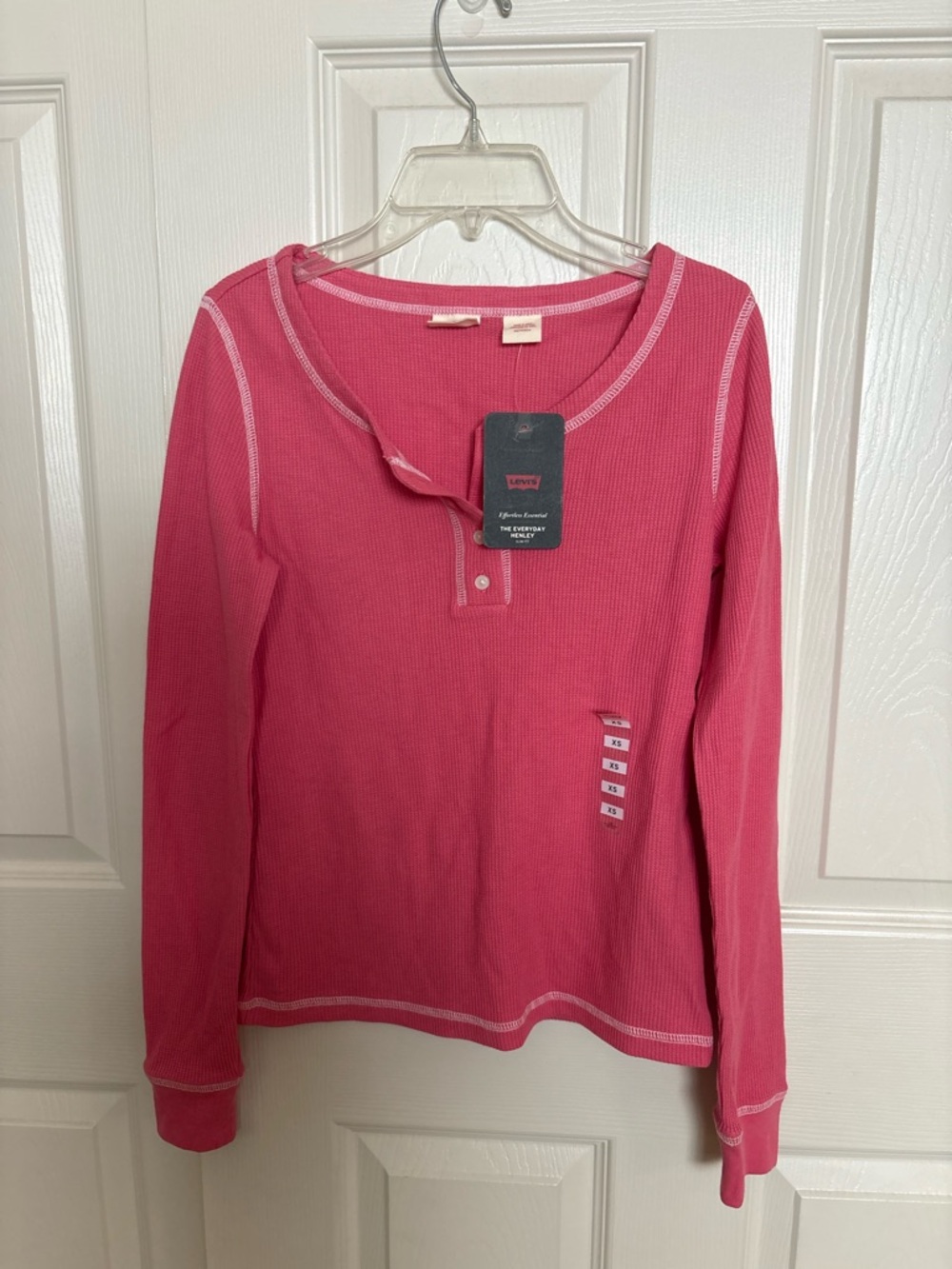 NWT Levi’s henley